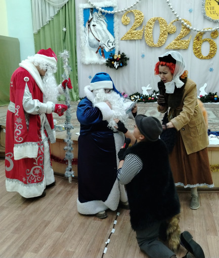 Дед Мороз, Новогоднее представление, кот Базилио.